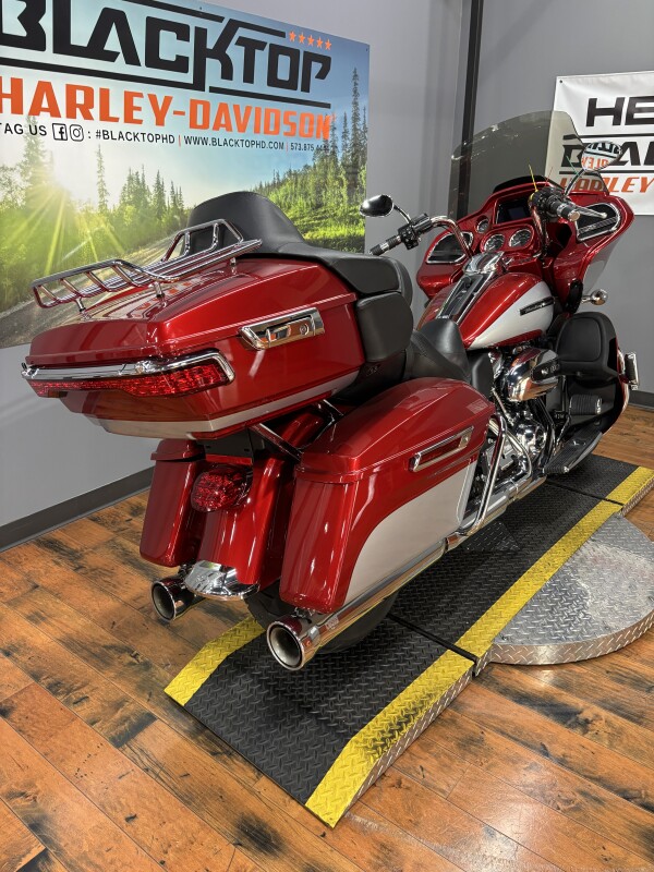 2019 Harley-Davidson Road Glide Ultra WCKD RED/BARSLV W/PINSTRIPE - Photo 7