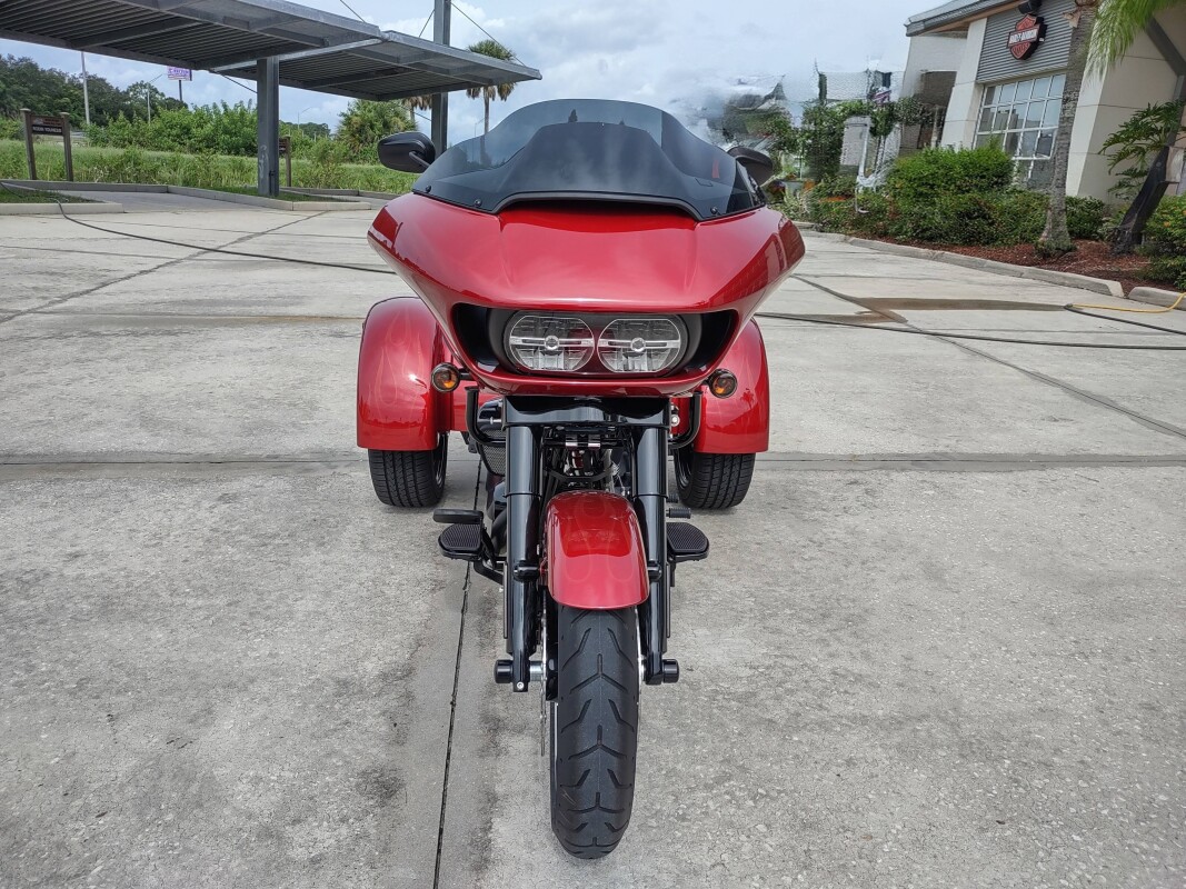 Road Glide 3 - Photo 10