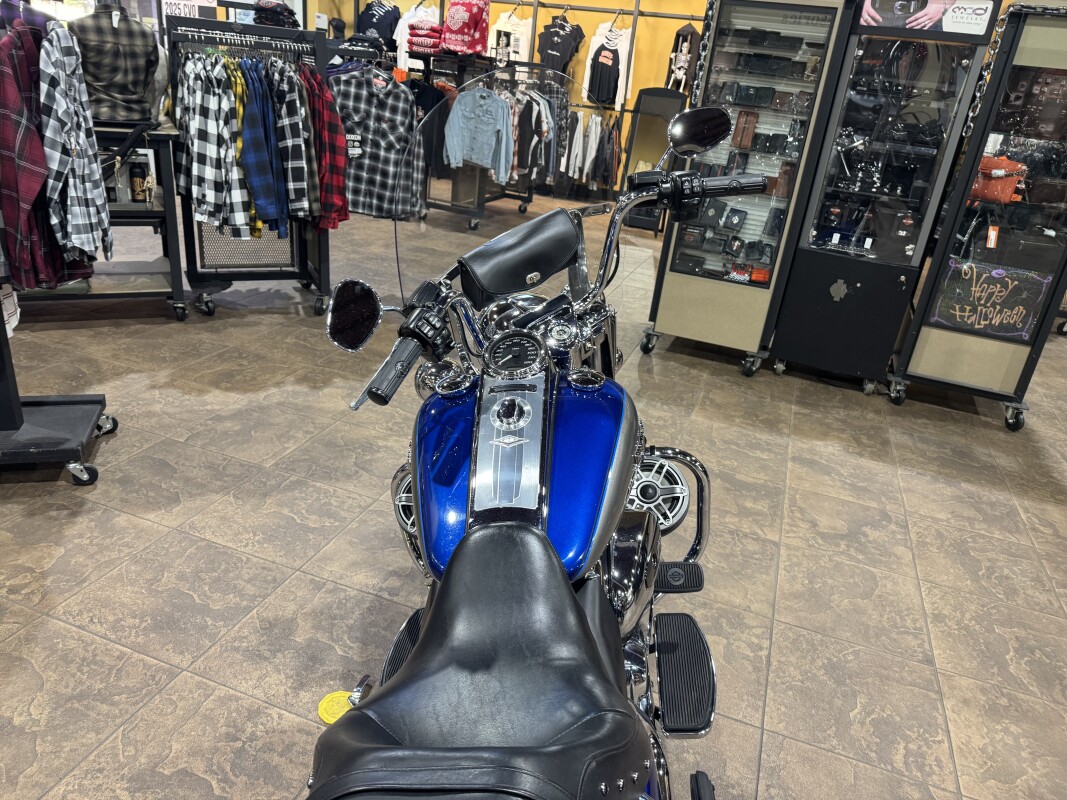 2017 Harley-Davidson Road King SUP BLU/BLT SLV W/PINSTRIPE - Photo 7