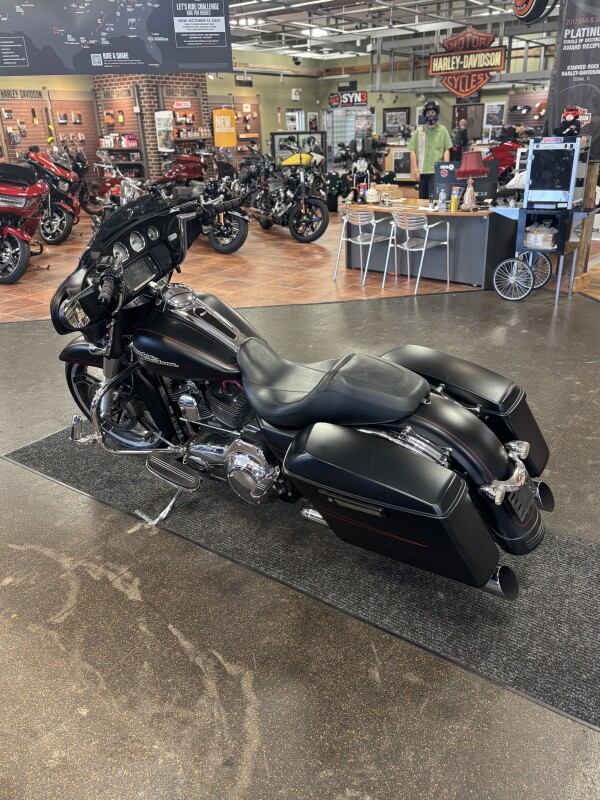Harley-Davidson Street Glide Special 2016 FLHXS BLACK DENIM - Photo 3