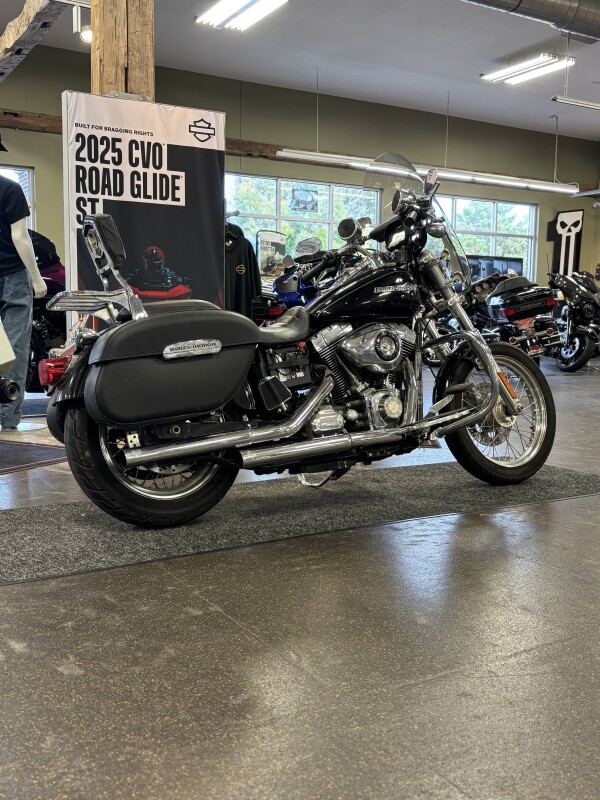 Harley-Davidson Super Glide Custom 2011 FXDC BLACK - Photo 2