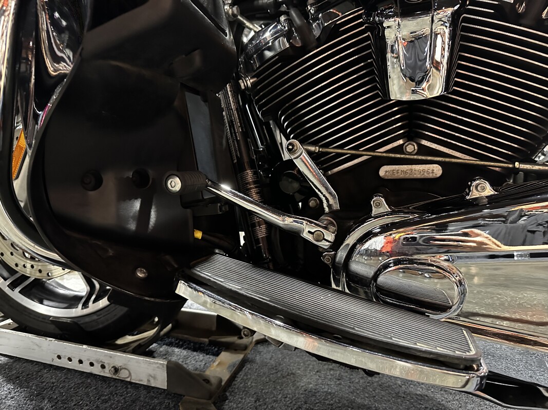 Harley-Davidson Ultra Limited 2021 FLHTK Black - Photo 10