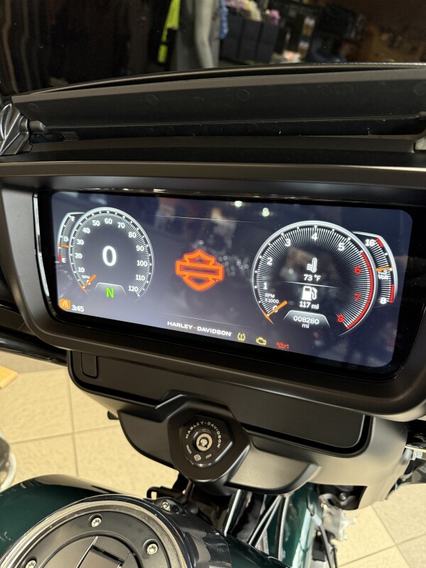 FLHX 2024 Street Glide - Photo 6