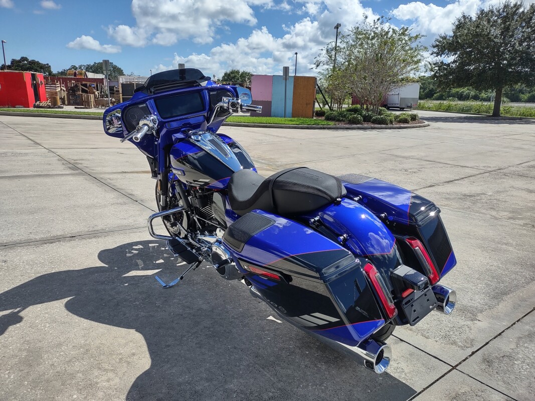 CVO Street Glide - Photo 7