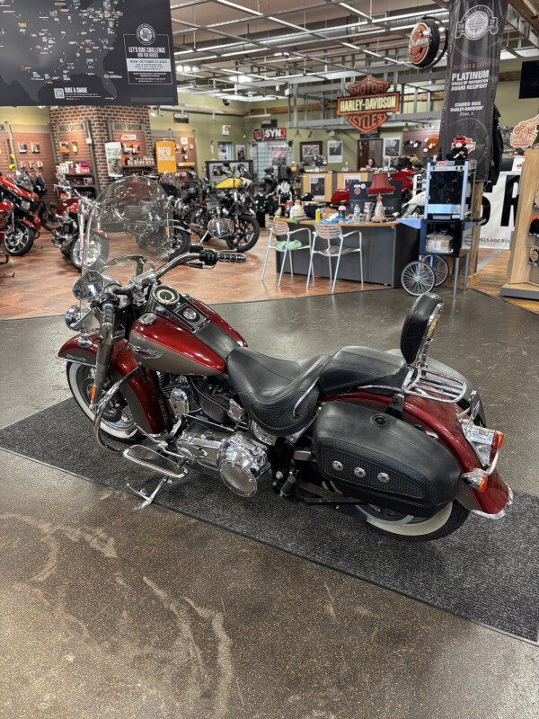 Harley-Davidson Softail Deluxe 2009 FLSTN RED/SMK GOLD - Photo 3