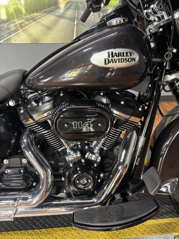 2021 Harley-Davidson Heritage Classic 114 BLACK JACK METALLIC W/PINST - Photo 2