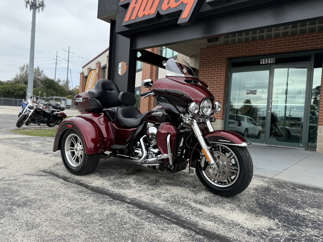 FLHTCUTG 2014 Tri Glide Ultra - Photo 2