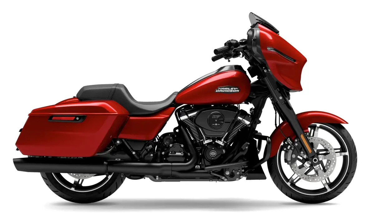 2025 Harley-Davidson Street Glide Brilliant Red - Black Finish