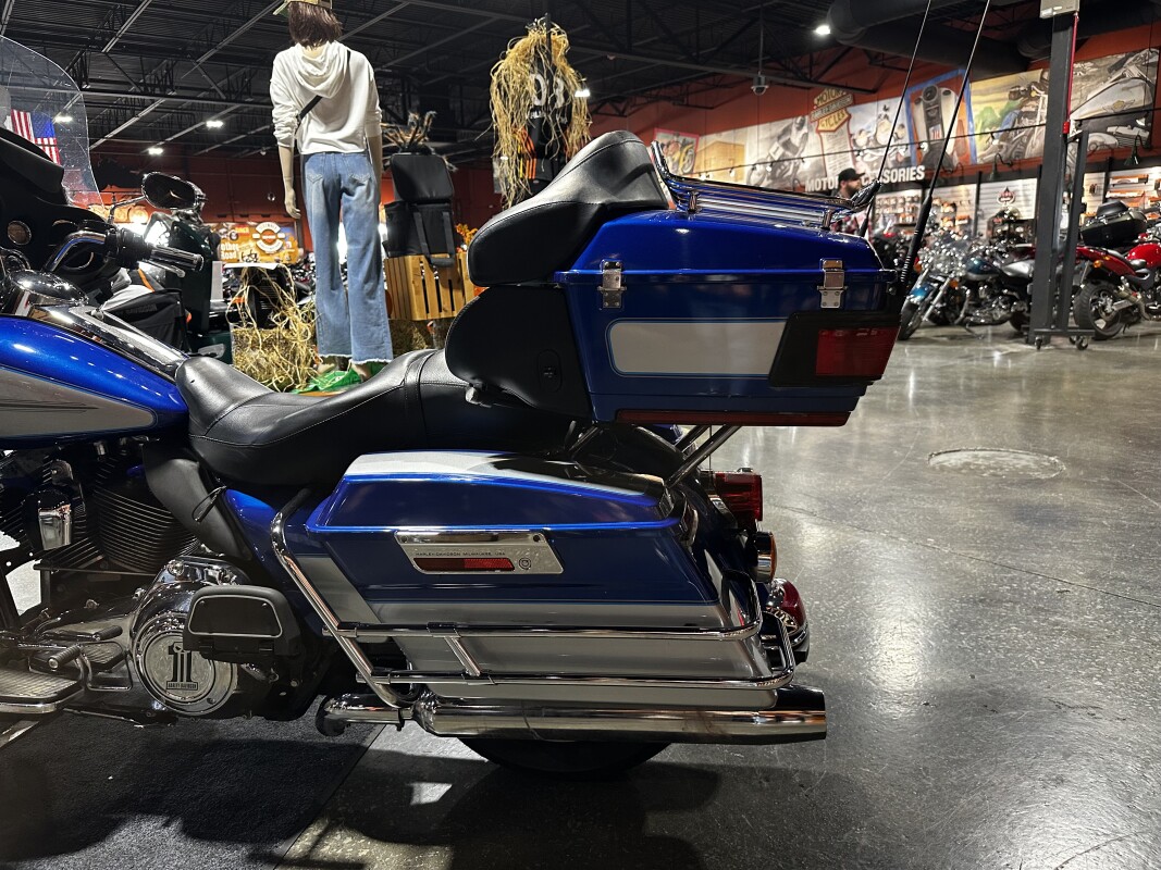 Harley-Davidson Electra Glide Ultra Classic 2010 FLHTCU FLM BLUE/SILVER - Photo 9