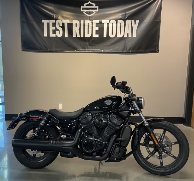2025 Harley-Davidson® Nightster® Vivid Black