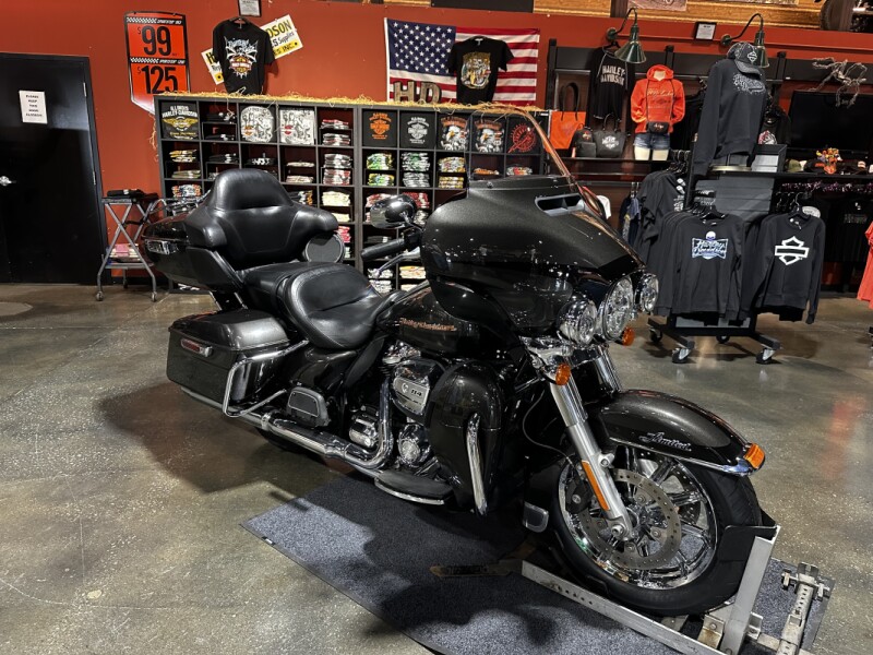 Harley-Davidson® Ultra Limited 2019 FLHTK GRAY