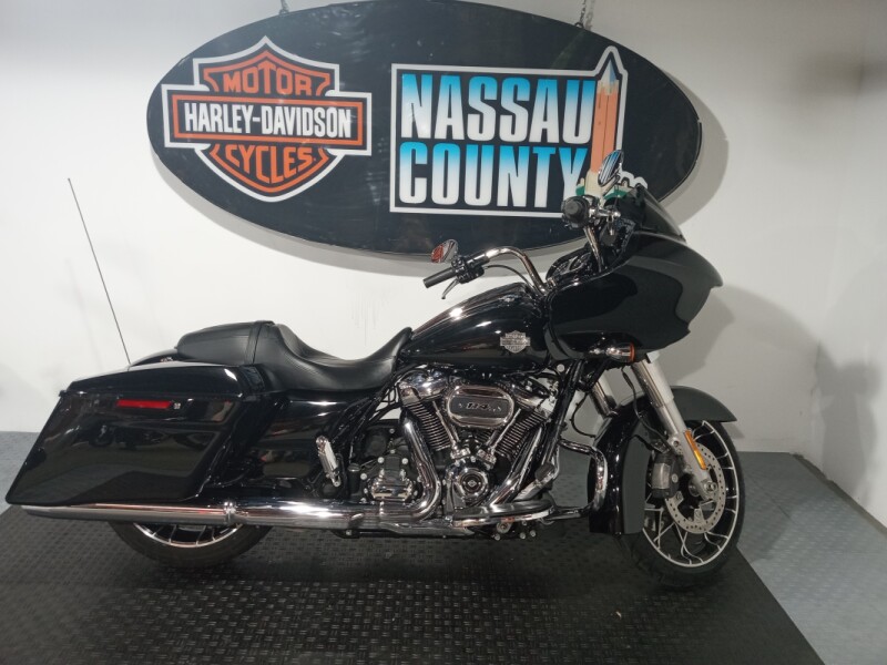 2022 Harley-Davidson® Road Glide® Special - Vivid Black
