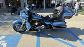 2011 Harley-Davidson® Electra Glide® Ultra Classic® thumb 1
