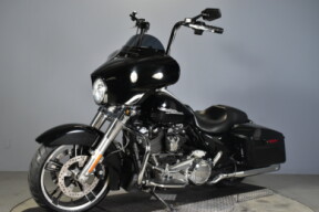 2017 Harley-Davidson® Street Glide® Special FLHXS thumb 0