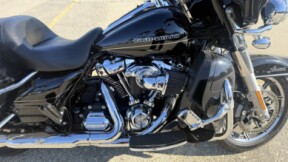 2017 Harley-Davidson® Ultra Limited thumb 1