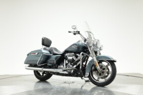 2020 HARLEY-DAVIDSON FLHR ROAD KING in SILVER PINE/SPRUCE with 25246 miles thumb 0