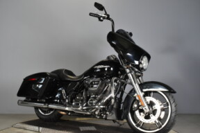 2017 Harley-Davidson® Street Glide® Special FLHXS thumb 2