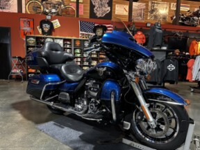 Harley-Davidson® Ultra Limited 2018 FLHTK BLU/BLK thumb 3