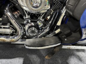 Harley-Davidson® Electra Glide® Ultra Classic® 2010 FLHTCU FLM BLUE/SILVER thumb 1