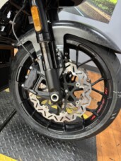 2025 Harley-Davidson® CVO™ Road Glide™ ST MERCURY SILVER thumb 2