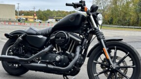 XL 883N 2022 Iron 883™ thumb 0