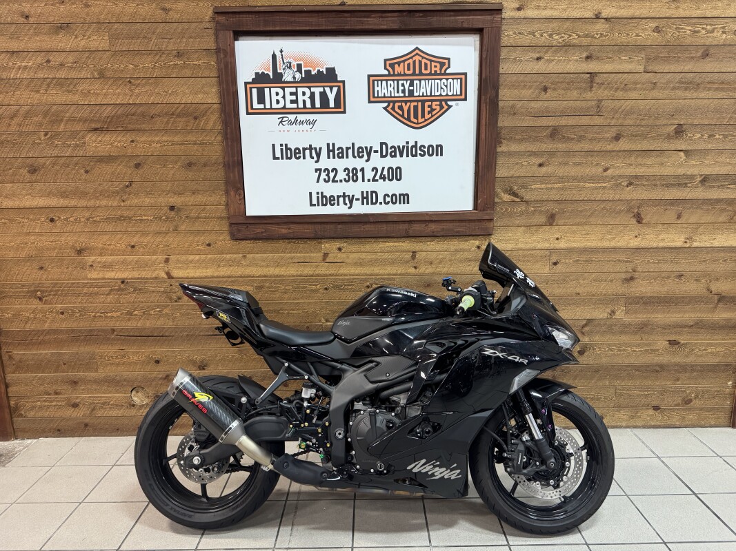2024 Kawasaki ZX-4R ABS | Hannum's Harley-Davidson®