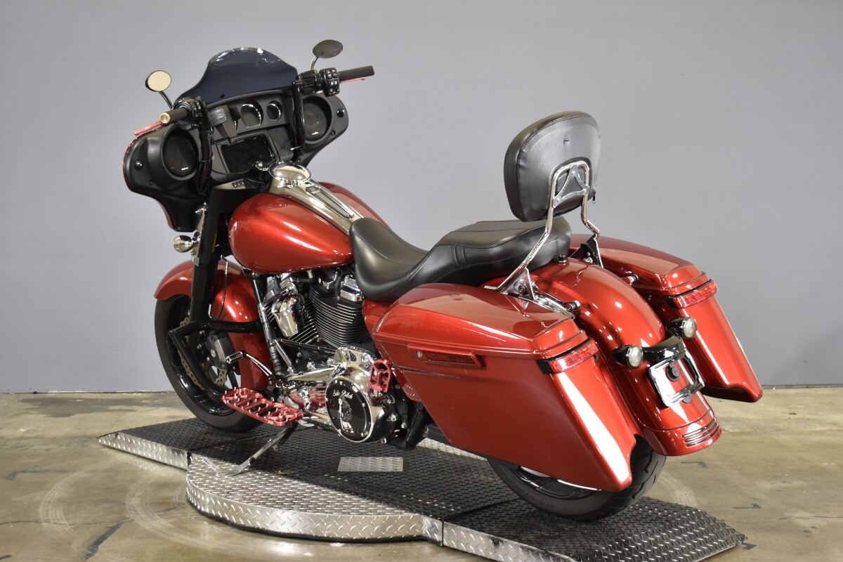 2019 Harley-Davidson Street Glide FLHX - Photo 6