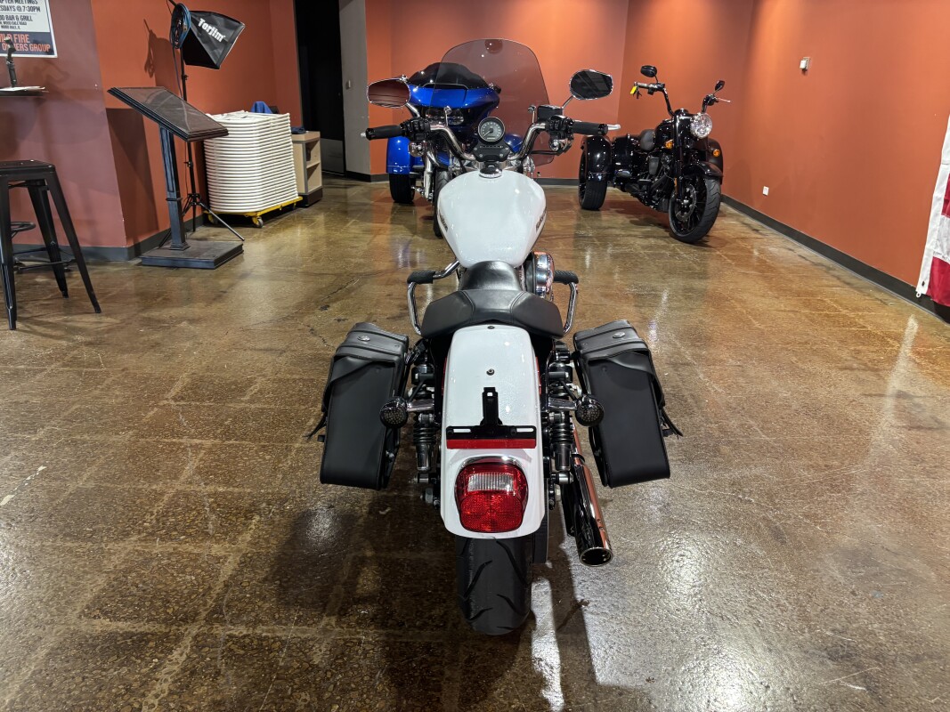 Harley-Davidson SuperLow 2015 XL 883L WHT HOT/BLU HOT W/ PINSTRIP - Photo 10