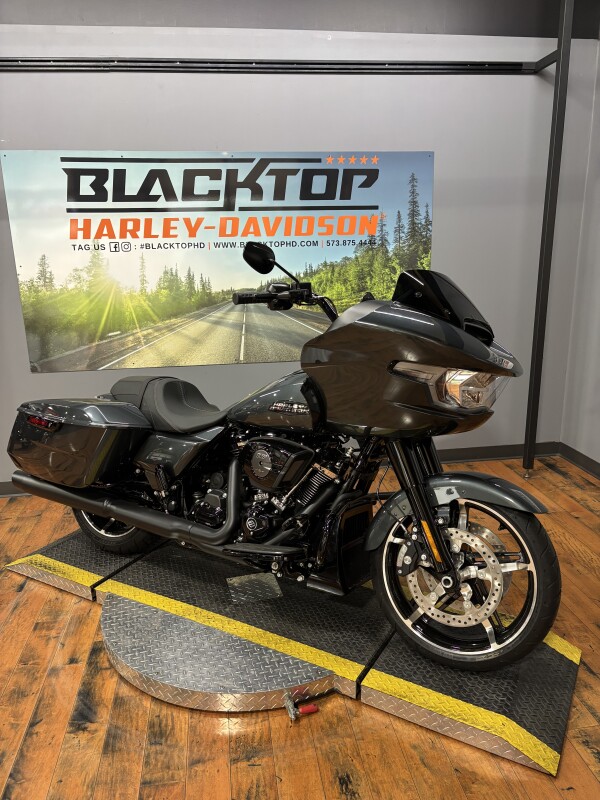2025 Harley-Davidson Road Glide IRON HORSE MTLC BO - Photo 5