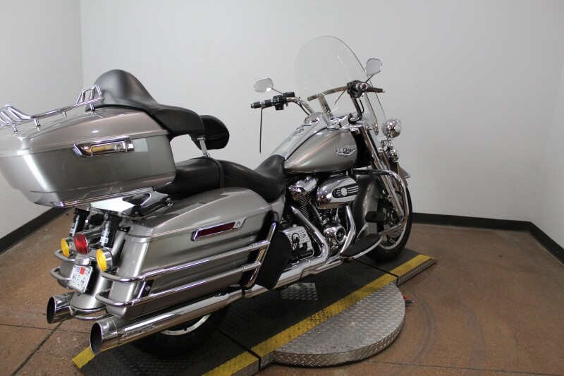 Harley-Davidson Road King 2017 FLHR 639633BB BILLET SILVER W/PINSTRIPE - Photo 10