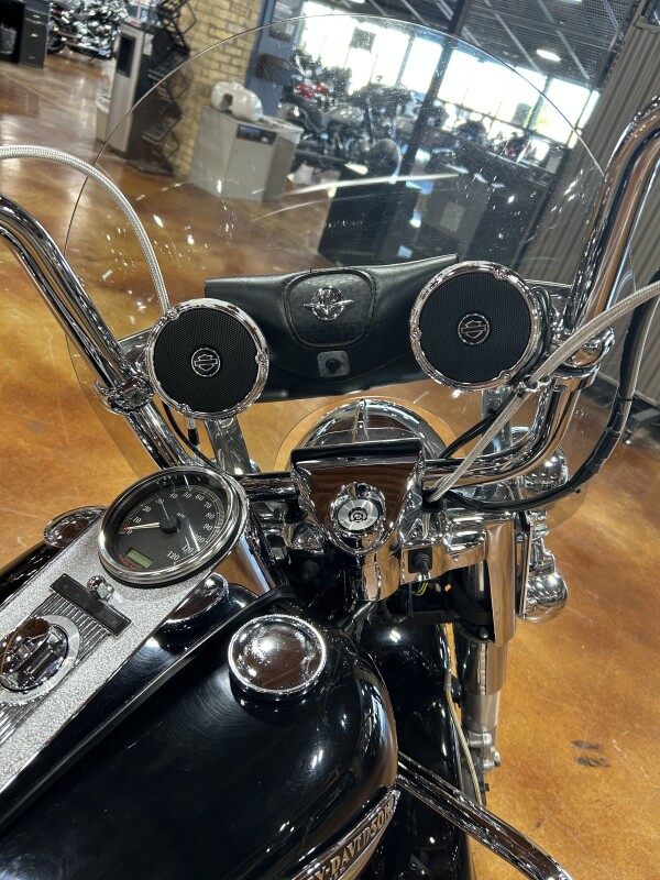 Harley-Davidson Road King Classic 2006 FLHRCI BLACK W/PINSTRIPE - Photo 7