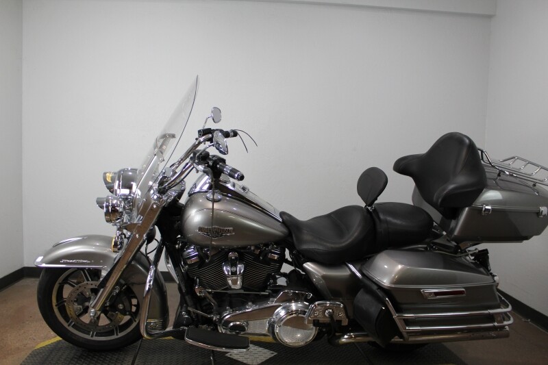 Harley-Davidson Road King 2017 FLHR 639633BB BILLET SILVER W/PINSTRIPE - Photo 5