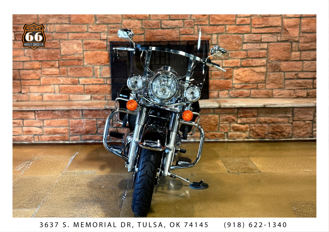 2022 Harley-Davidson Road King Vivid Black - Photo 2