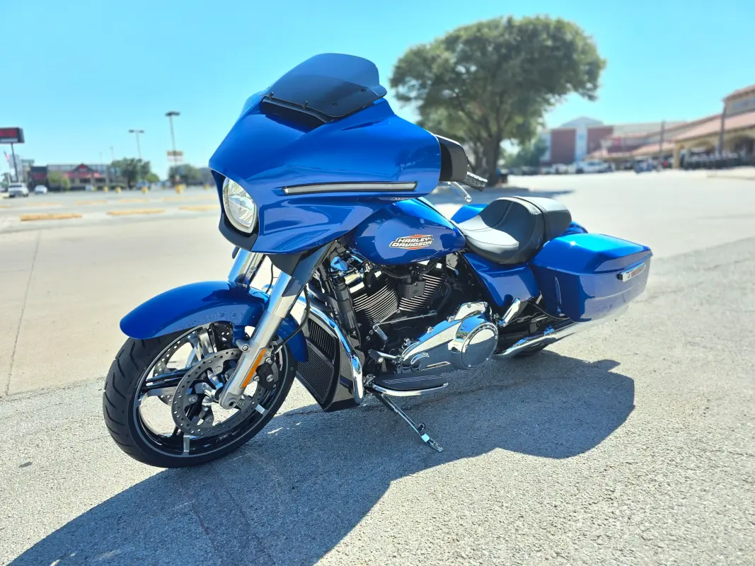 2025 Harley-Davidson Street Glide - Photo 4