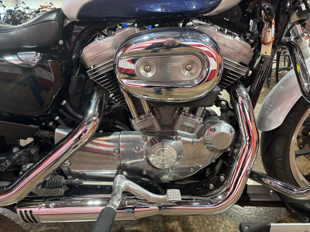 Harley-Davidson SuperLow 2015 XL 883L WHT HOT/BLU HOT W/ PINSTRIP - Photo 4