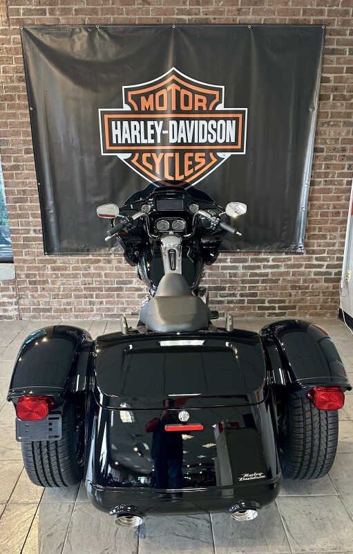 2025 Harley-Davidson Road Glide 3 FLTRT Vivid Black - Photo 6