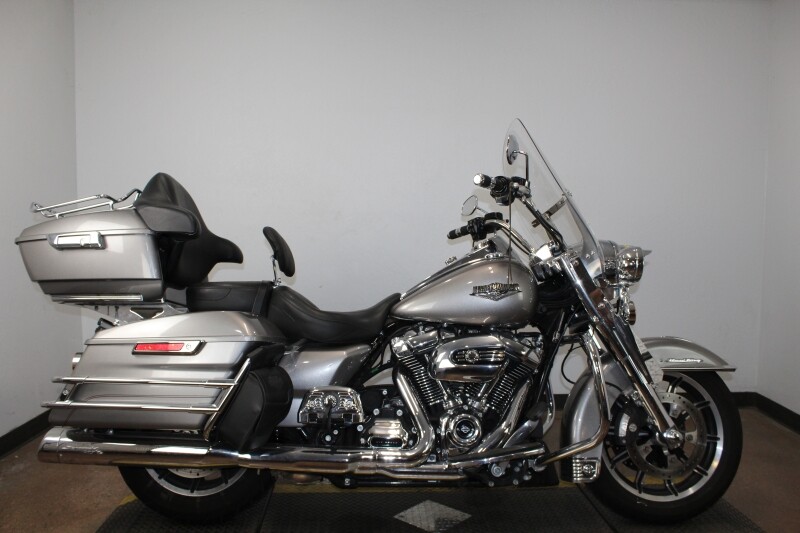 Harley-Davidson Road King 2017 FLHR 639633BB BILLET SILVER W/PINSTRIPE