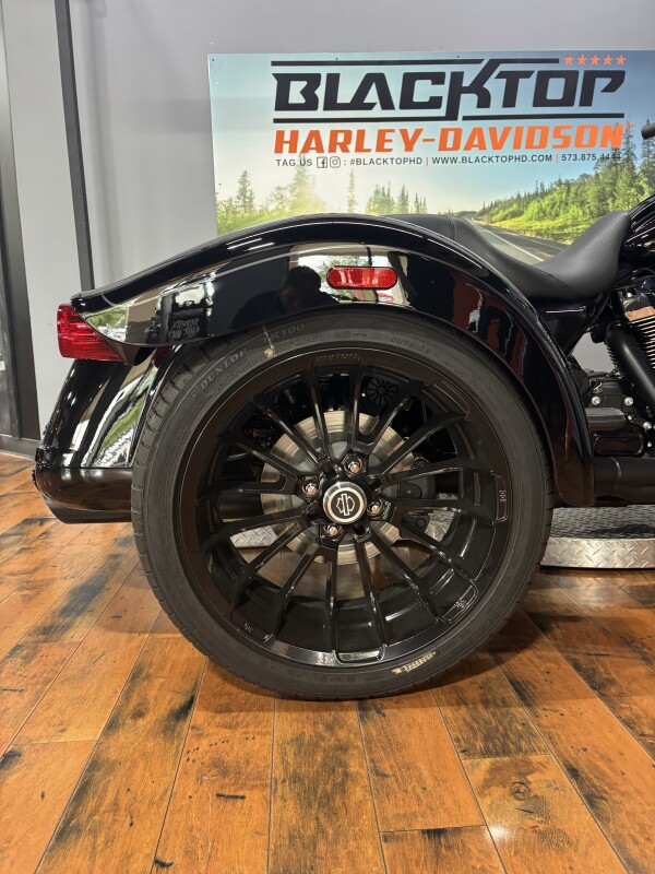 2024 Harley-Davidson Freewheeler VIVID BLACK - Photo 7