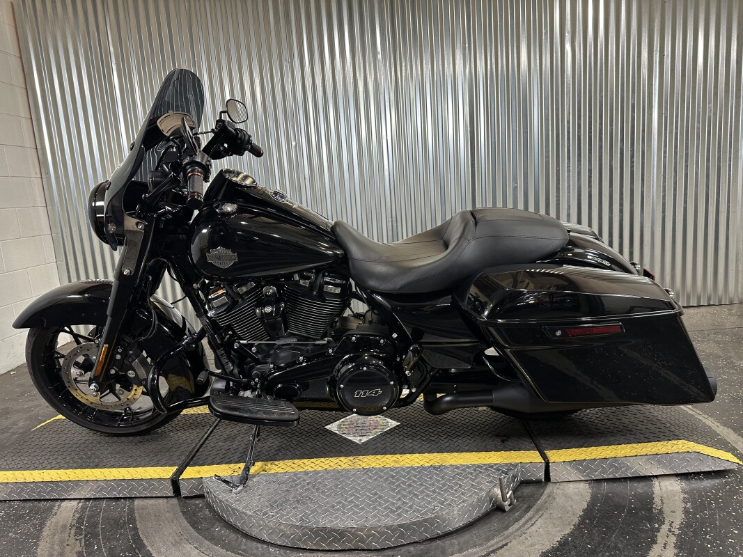 2023 Harley-Davidson Road King Special Vivid Black - Photo 5