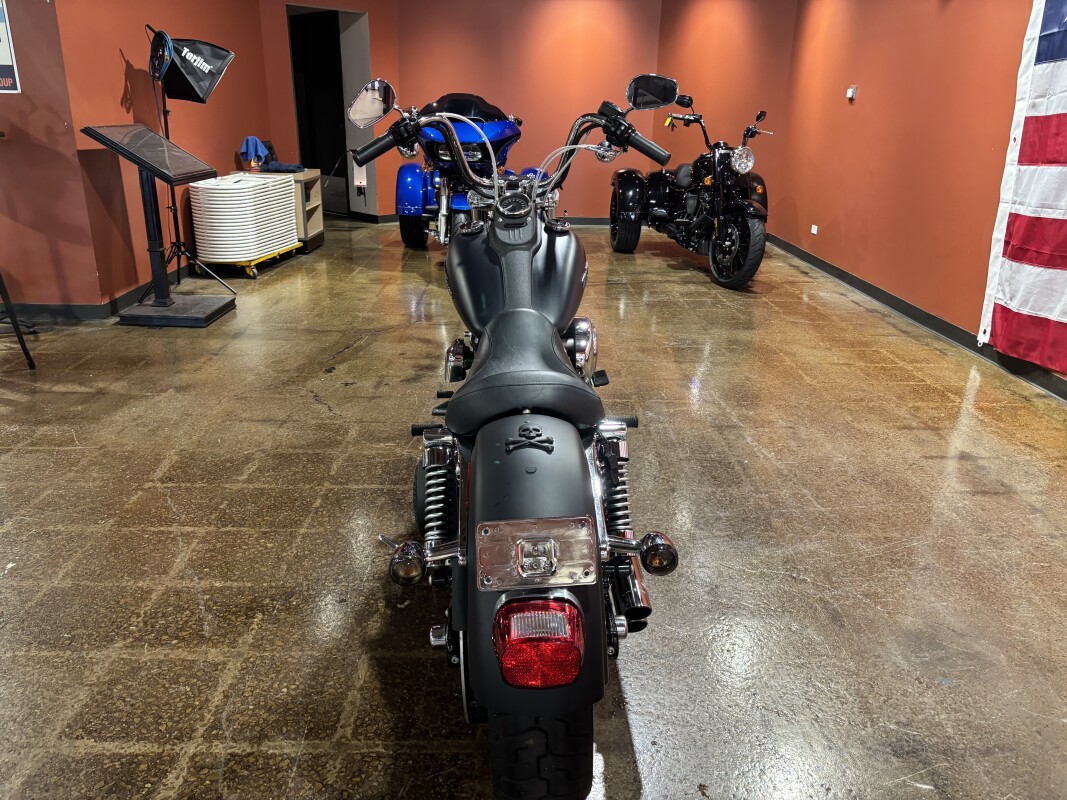 Harley-Davidson Street Bob 2006 FXDBI BLACK DENIM - Photo 10