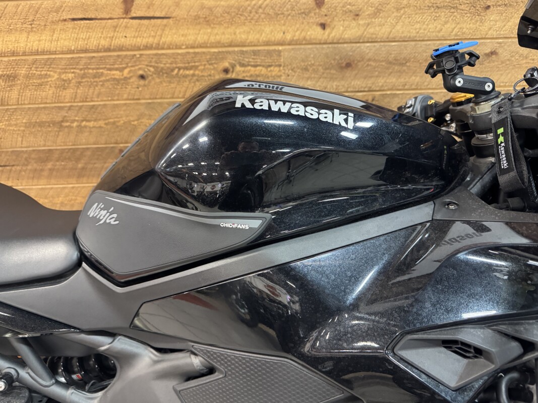 2024 Kawasaki ZX-4R ABS - Photo 2