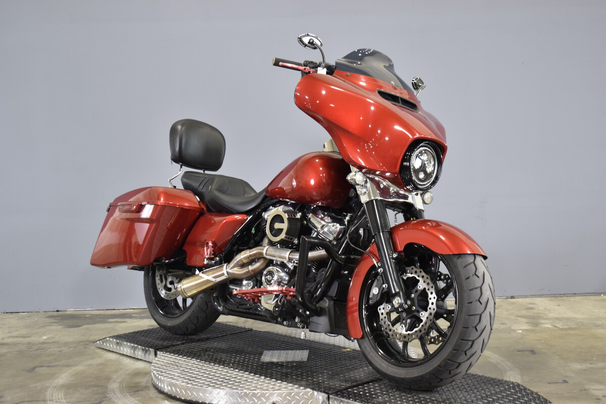 2019 Harley-Davidson Street Glide FLHX - Photo 2