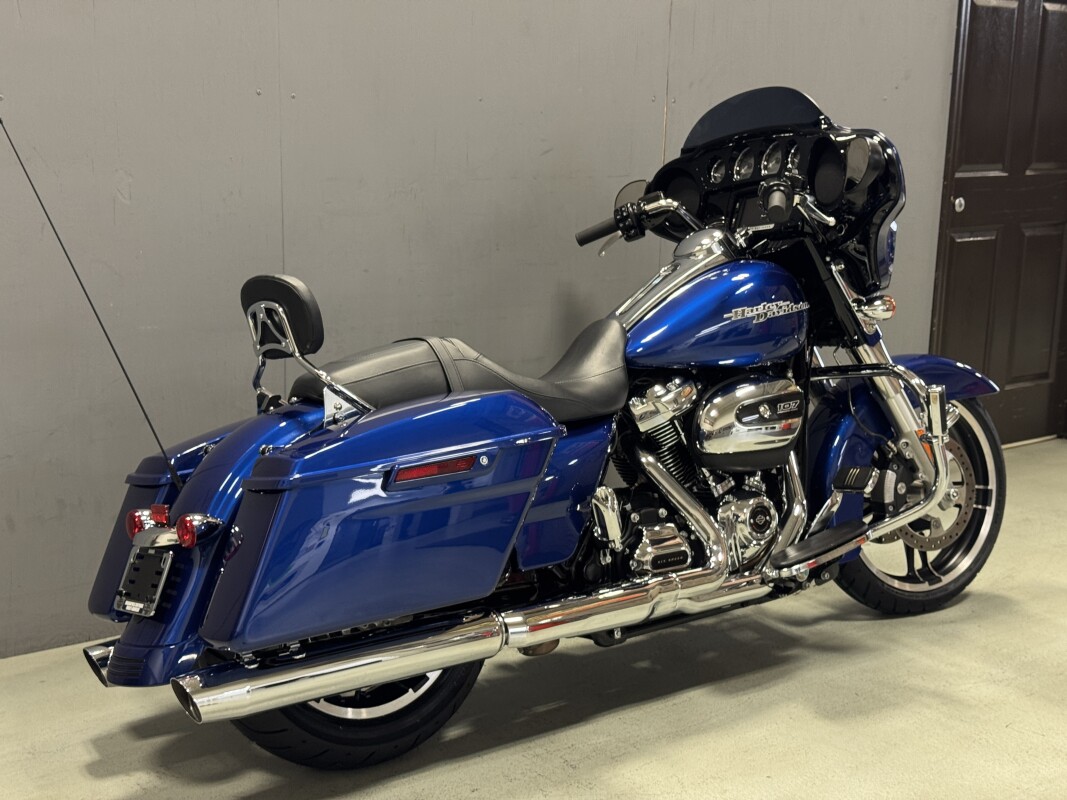 FLHXS 2017 Street Glide Special - Photo 5