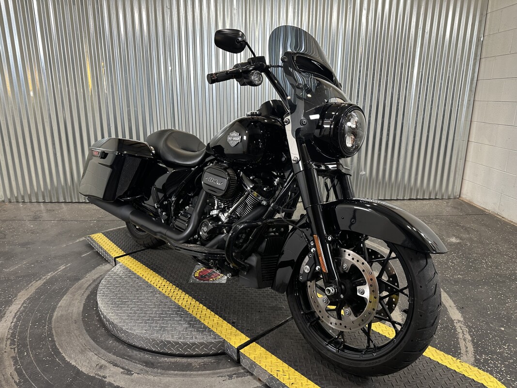 2023 Harley-Davidson Road King Special Vivid Black - Photo 2