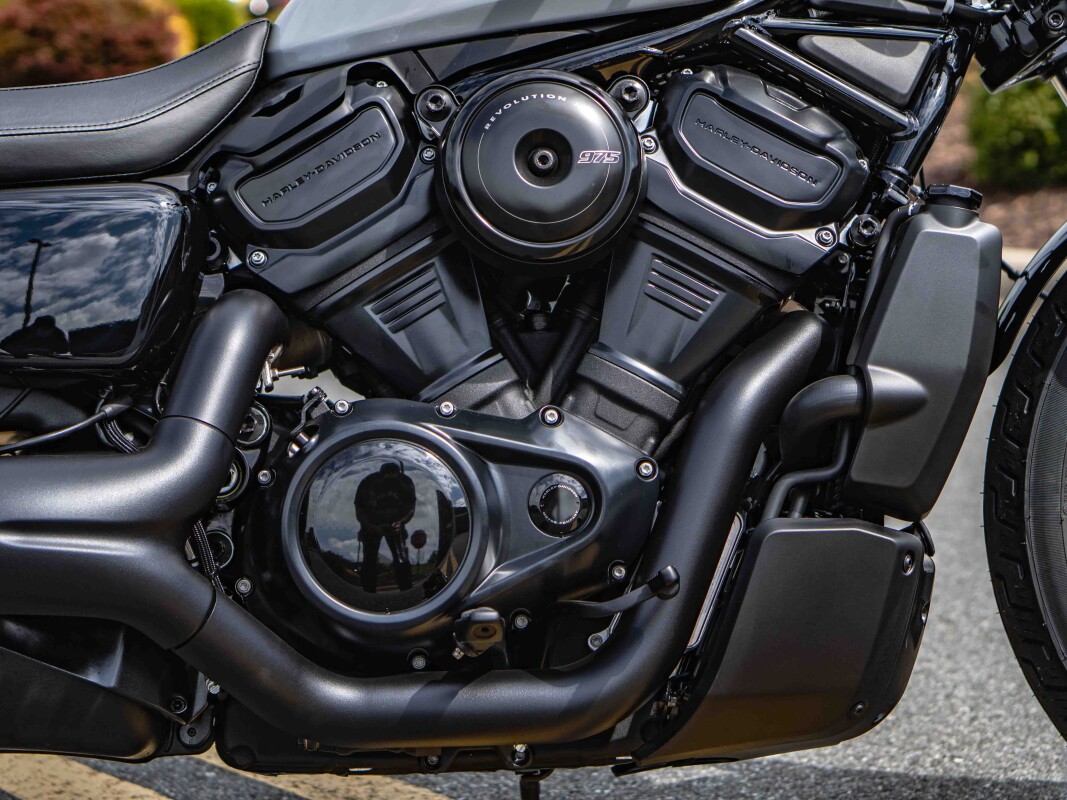 RH975 2025 Nightster - Photo 10