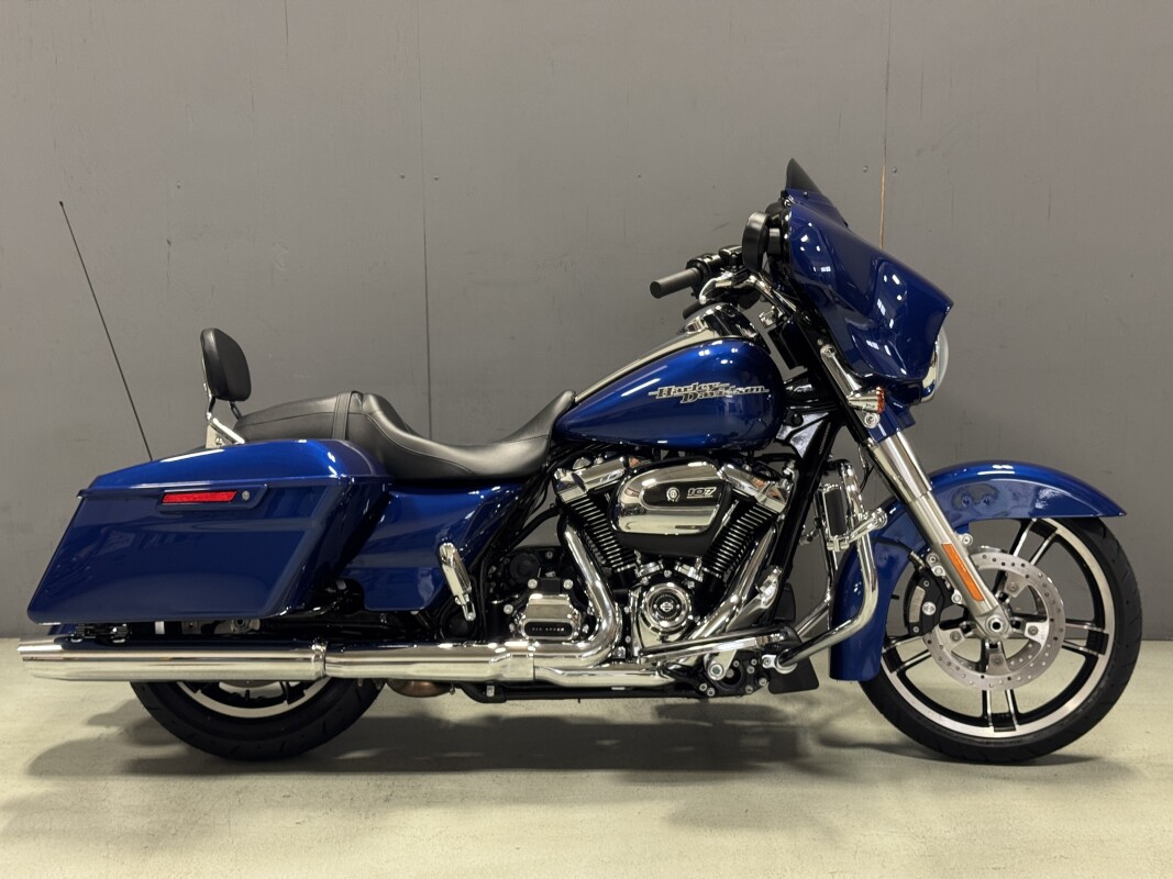 FLHXS 2017 Street Glide Special