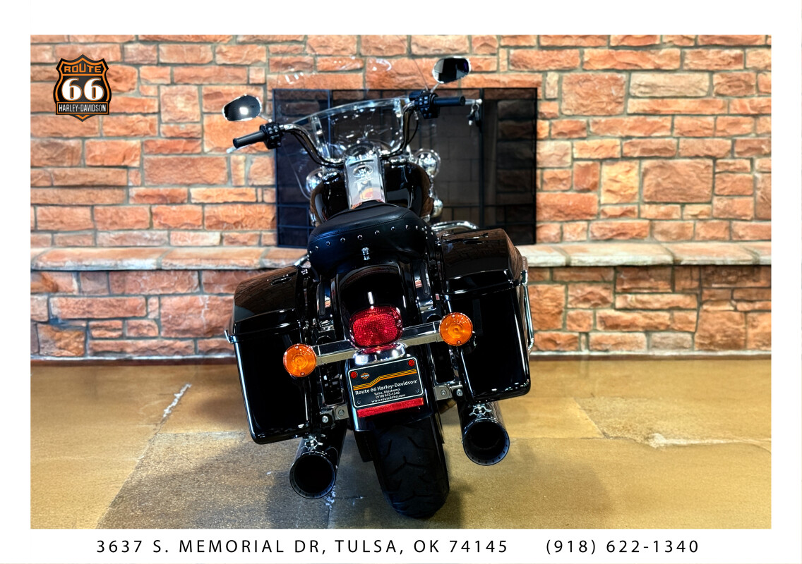2022 Harley-Davidson Road King Vivid Black - Photo 4