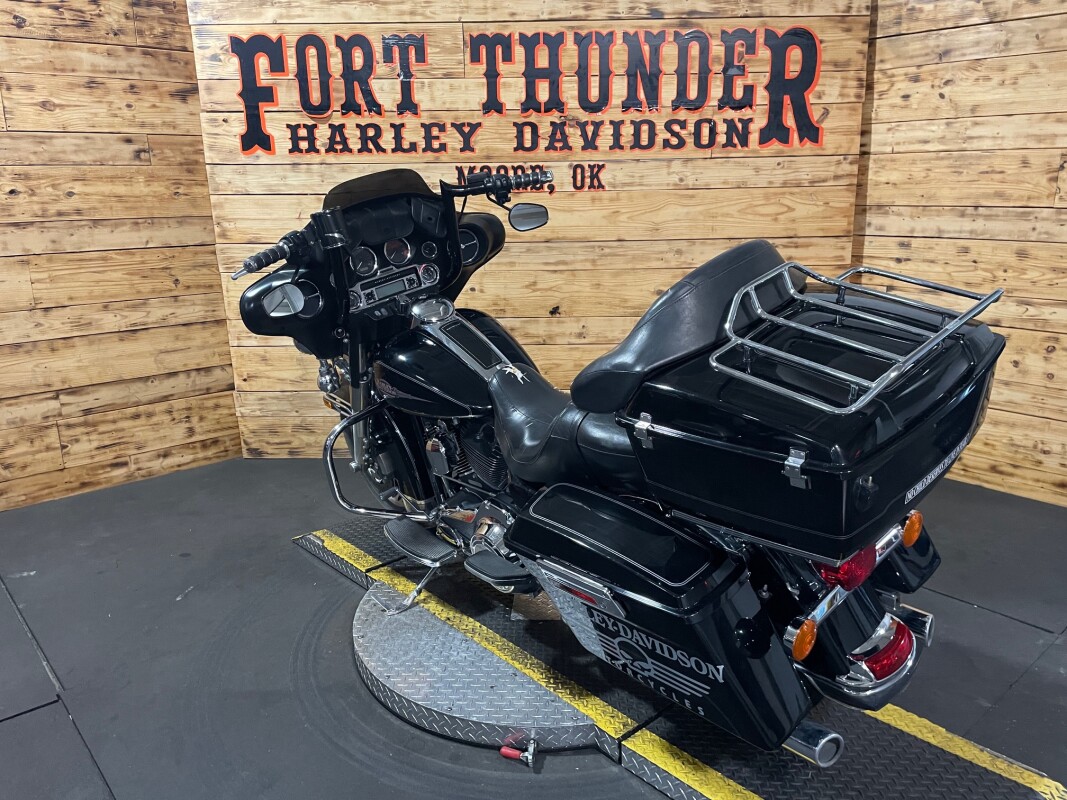 Harley-Davidson Electra Glide Classic 2012 FLHTC BLACK - Photo 10