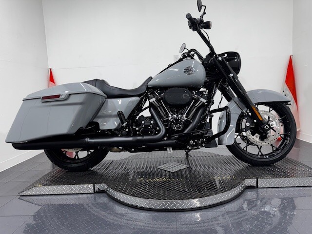 FLHRXS 2025 Road King Special - Photo 6