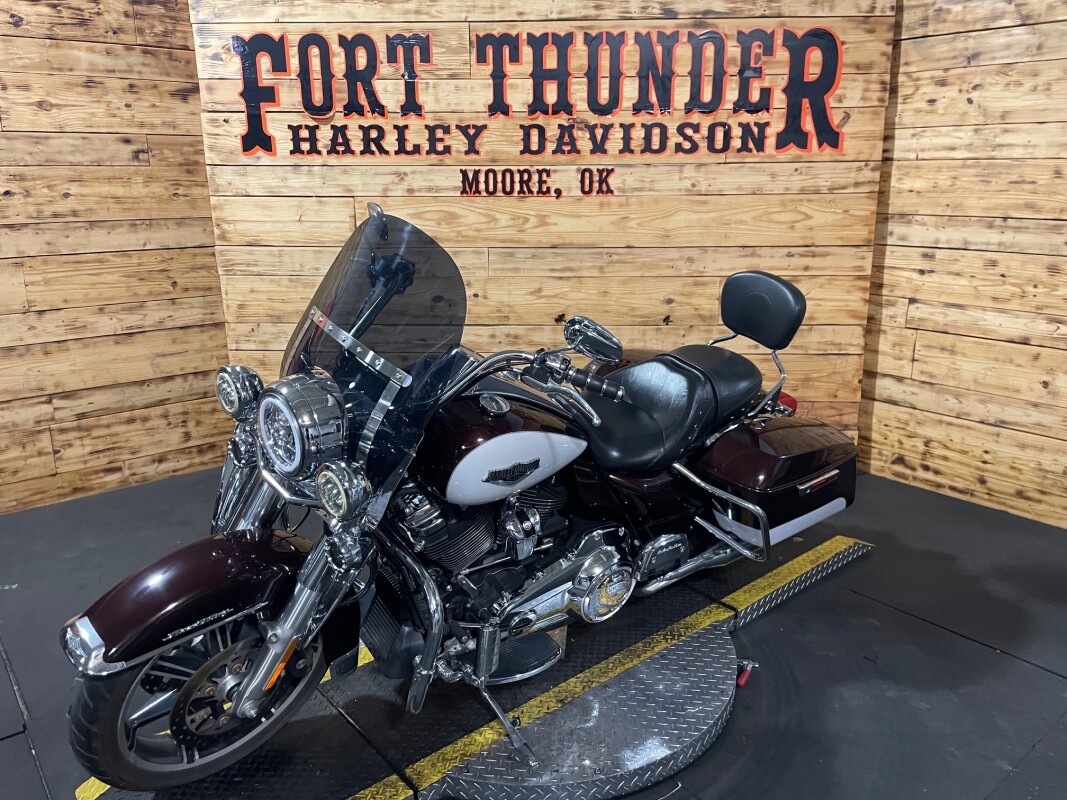 Harley-Davidson Road King 2021 FLHR Midnight Crimson & Stone Washed White Pearl - Photo 7